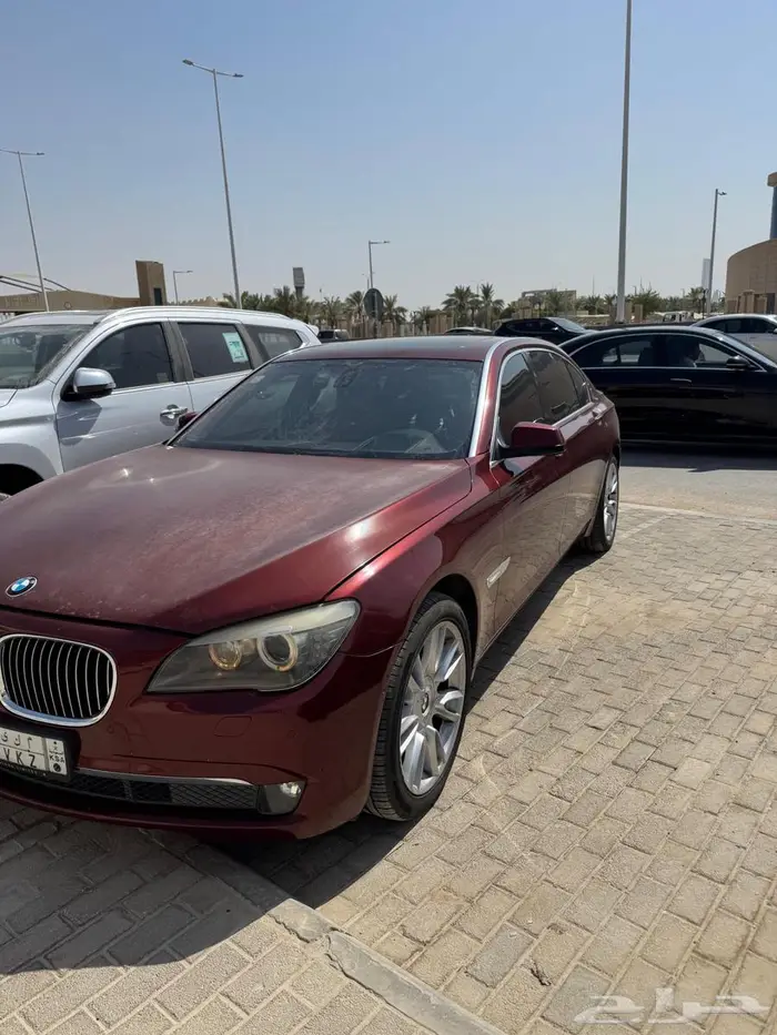 بي ام 740 2010 ممشى قليل 1