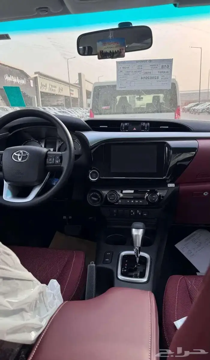 تويوتا هايلوكس فل كامل سوبر ديزل 2025 اصفار 8