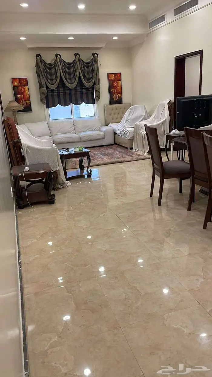 شقه للايجار بالدمام حى هجر 1