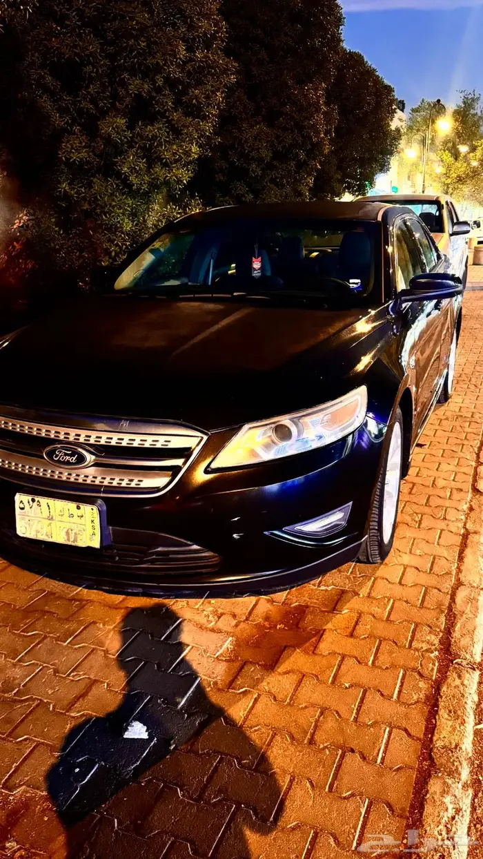 Ford Taurus 2011 11