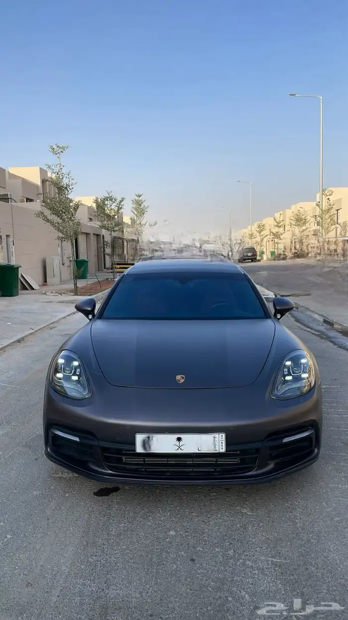 بورش باناميرا V6 2017 0