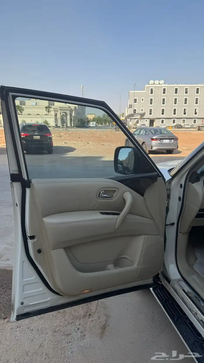 انفينتي QX80 موديل 2014 3