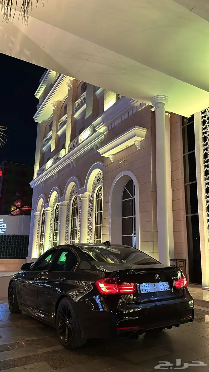 BMW 328i معدل الفئه الثالثه 2015 10