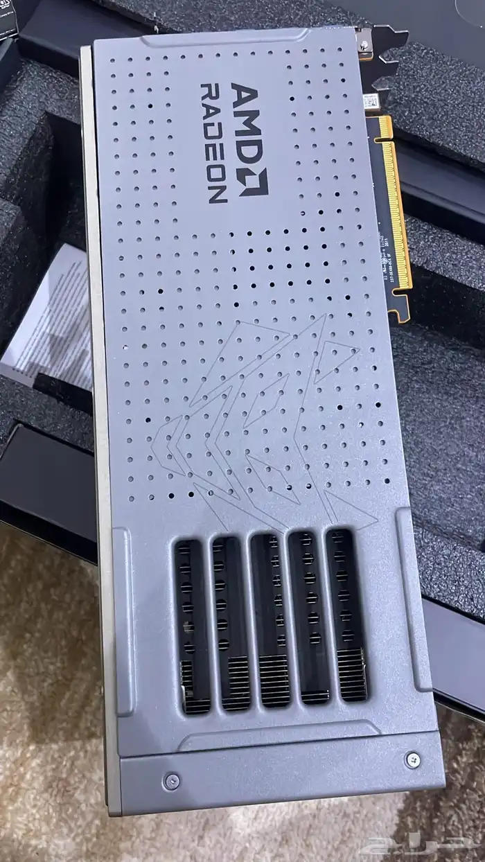 شبه جديد 9070XT NITRO 4