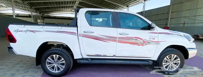 تويوتا هايلكس غمارتين GLX.S فل دبل بنزين اتوماتيك 2025 3