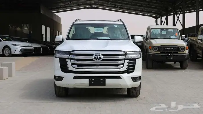 تويوتا لاندكروزر 2025 1