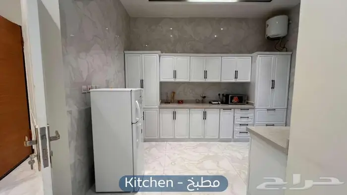 شقة مؤثثة للإيجار   حي النرجس 11
