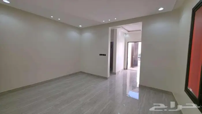 دور ارضي للايجار في طويق 5