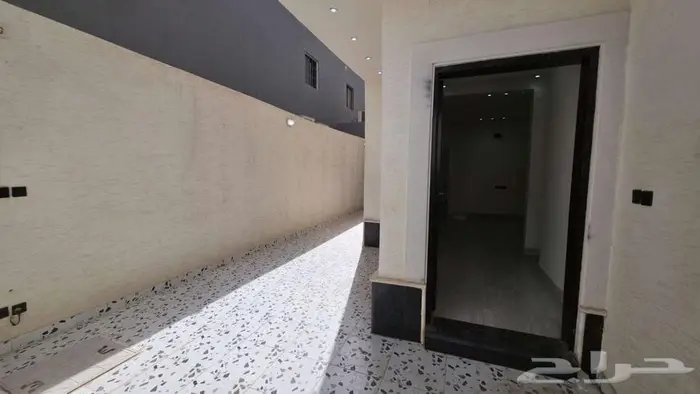 دور ارضي للايجار في طويق 6