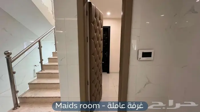 شقة دورين للإيجار   حي العارض 12