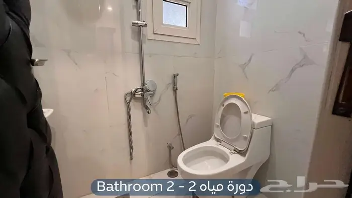 شقة دورين للإيجار   حي العارض 14