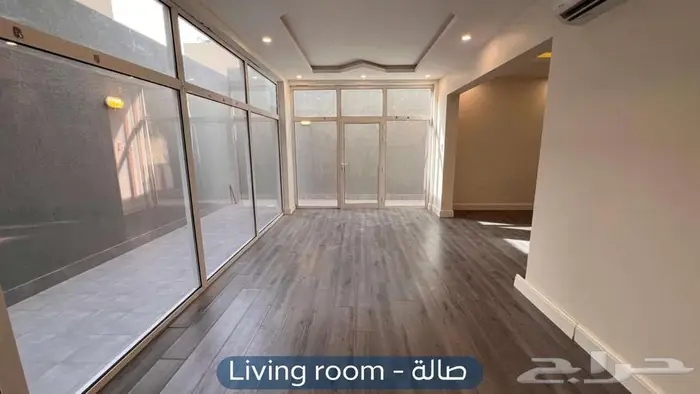 شقة دورين للإيجار   حي العارض 17