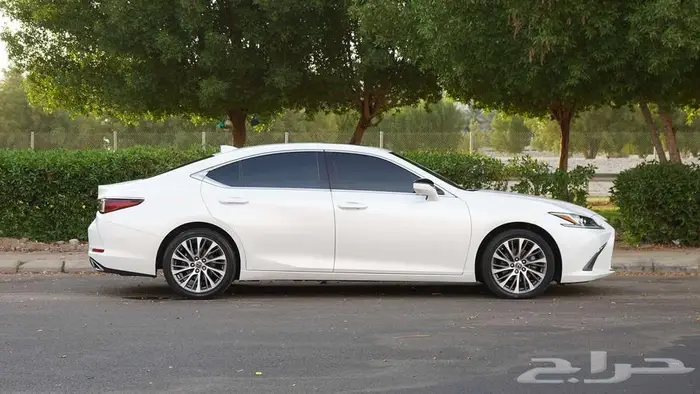 لكزس ES350 2020 بطاقة جمركية 4