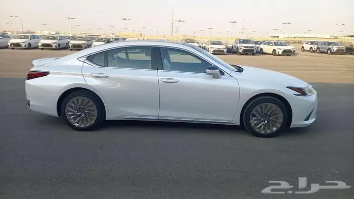 لكزس اي اس 250 بي دي أبيض بنزين 2025 اقل سعر كاش واقساط 1
