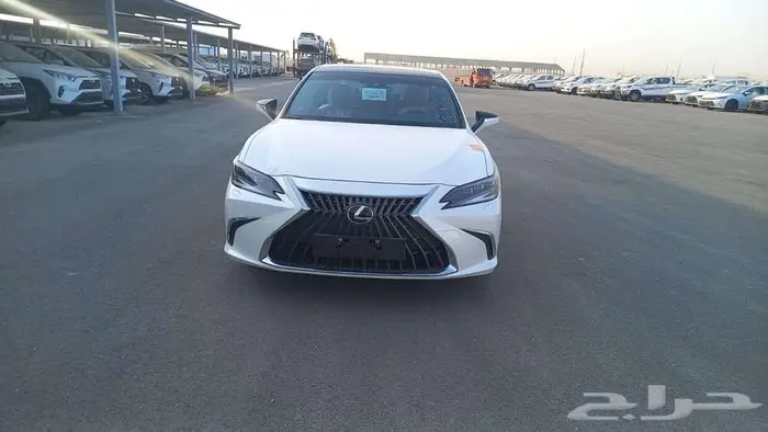 لكزس اي اس 250 بي دي أبيض بنزين 2025 اقل سعر كاش واقساط 0