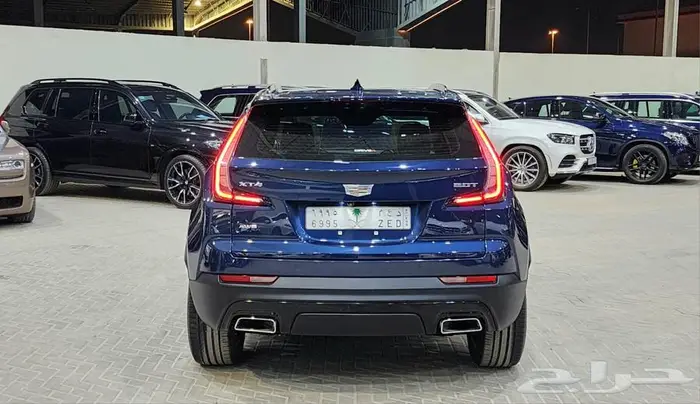 كاديلاك XT4 2019 10