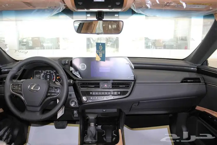 لكزس - ES250 AA-خليجي-2025-جناح-تشغيل عن بعد-ازياق جانبيه 4