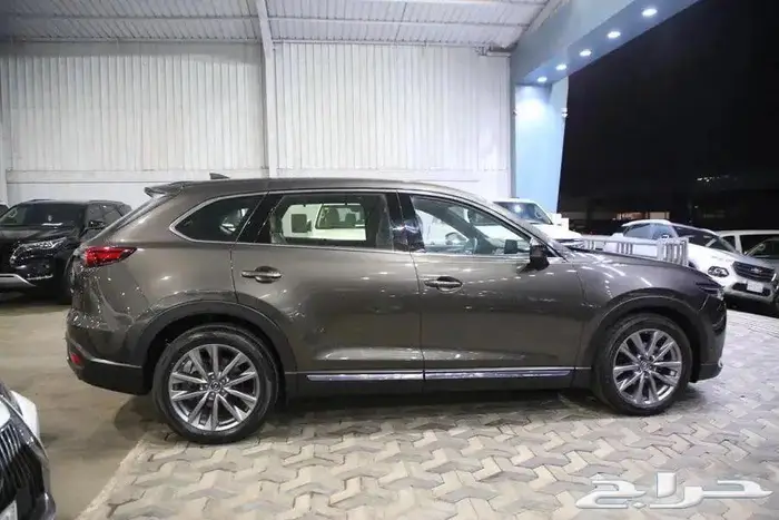 مازدا CX9 فل كامل فتحة سقف جلد اربعة سلندر موديل 2023 3