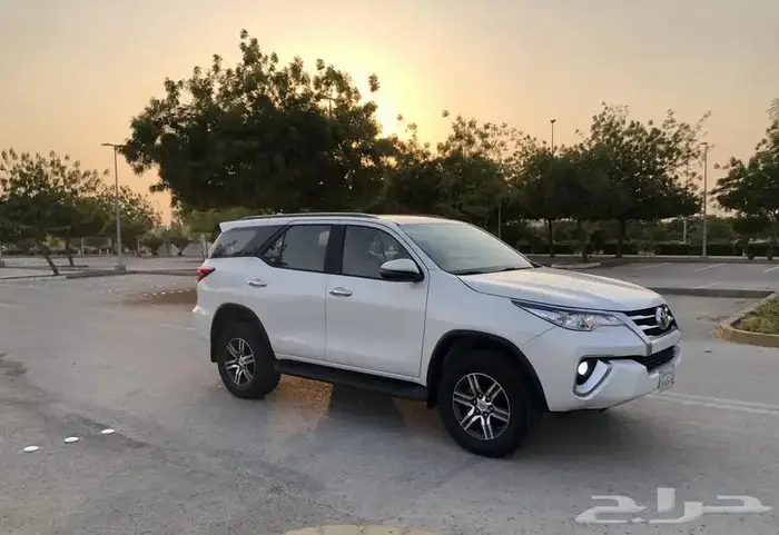 فورتشنر 2019 سعودي بدي وكاله دبل 4X4 بنزين 41