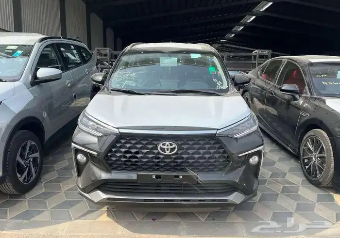 تويوتا فيلوز GLX فل كامل بنزين2025 اصفار 3