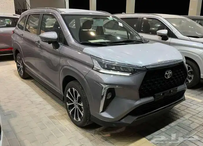 تويوتا فيلوز GLX فل كامل بنزين2025 اصفار 18