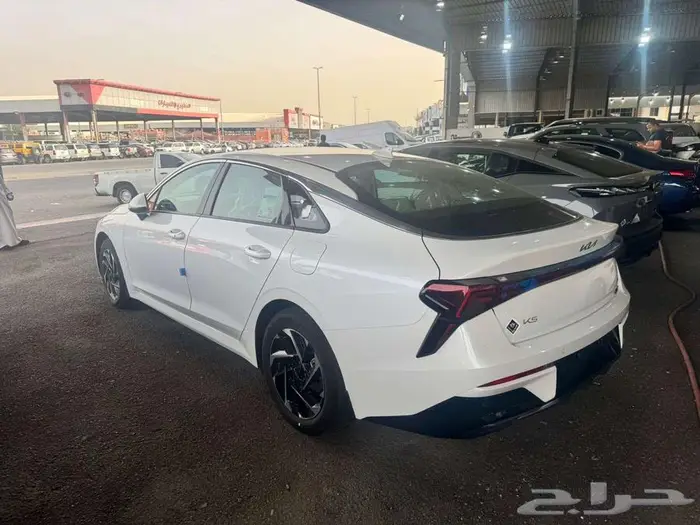 كيا K5 نص فل هايبرد موديل 2024 9