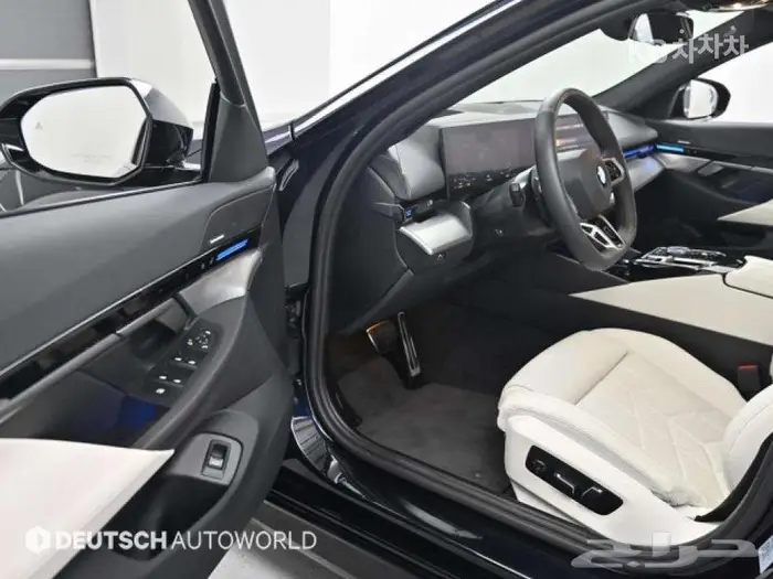 بي ام دبليو 520i 2025 M Sport فل بانوراما 13