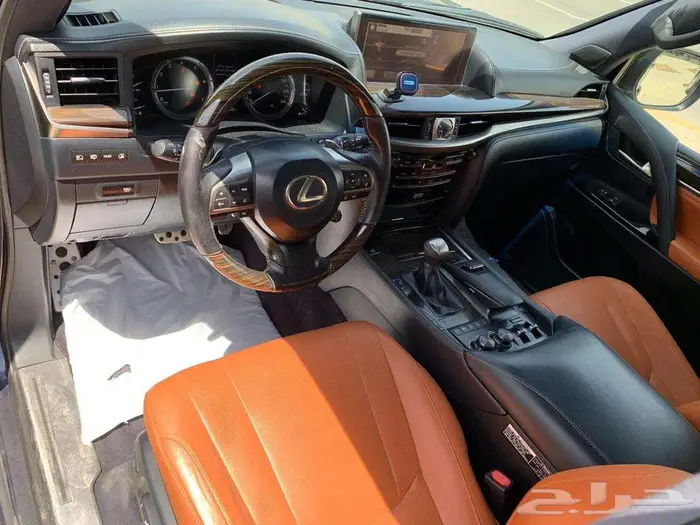 لكزس LX570 سبورت موديل 2018 فل كامل 5