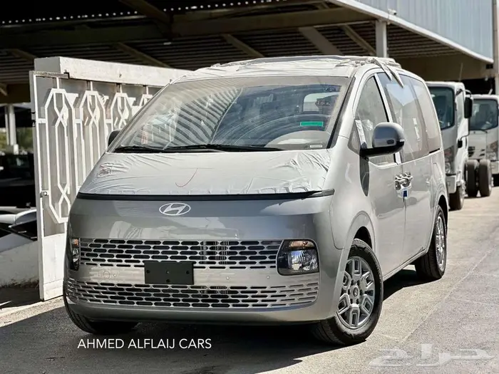 هونداي ستاريا 2025ديزل 9 راكب قير اتوماتيك بأكثر من لون 1