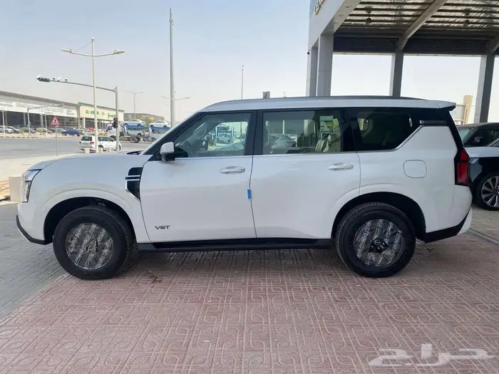 نيسان باترول LE تيربو 2025 ابيض 3