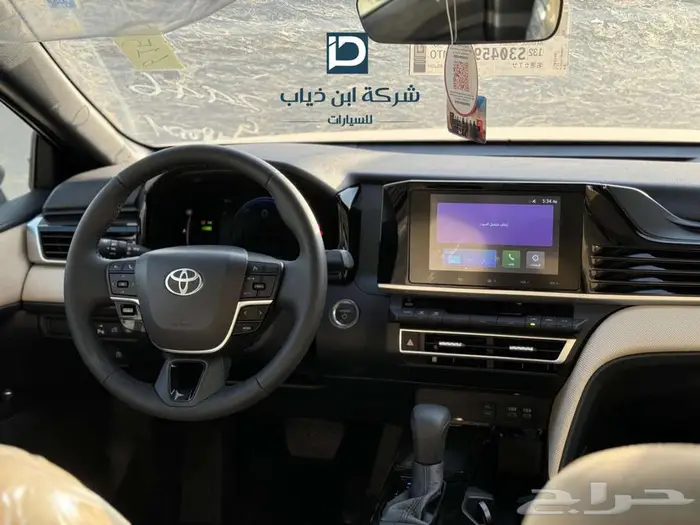 تويوتا كامري E بلس 2025 لدى شركة ابن ذياب للسيارات 2
