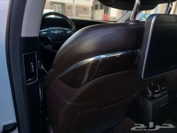 جينسيس G90 2017 رويال V6 نظيفة وكالة 26