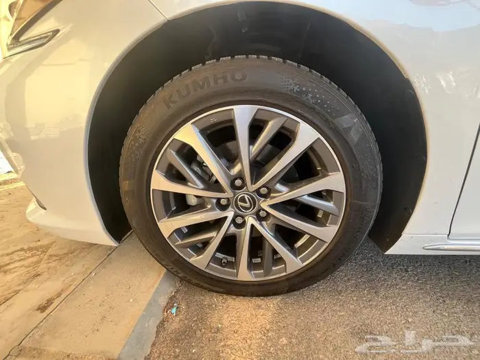 لكزس ES350 بريميوم 2022   حالة الوكالة 54