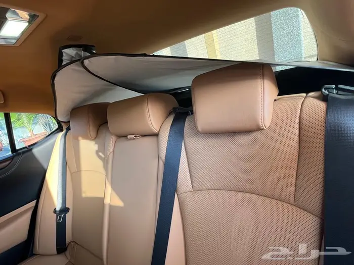 لكزس ES350 بريميوم 2022   حالة الوكالة 43