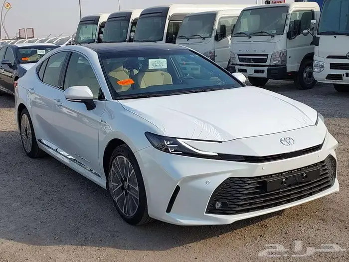 تويوتا كامري LE هايبرد 2025 كاش واقساط 1