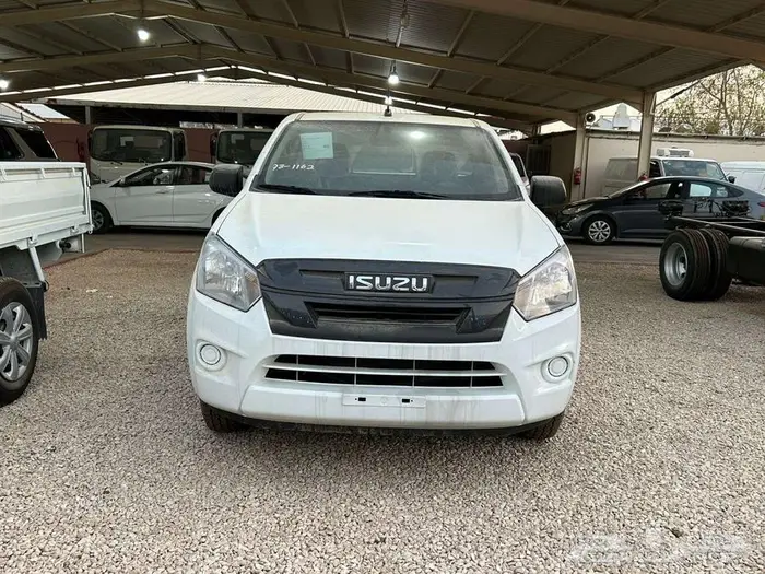 ايسوزو ديماكس غماره جوانب دفع خلفي 2025 2