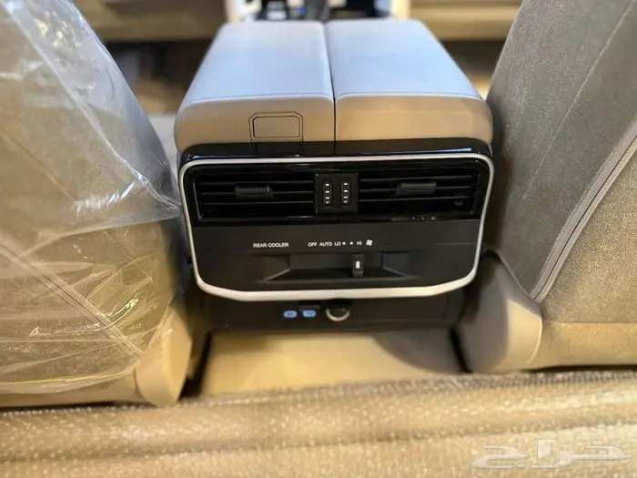 لاندكروزر GXR L3 بنزين 2025 الأيقونة الأقوى على الطرق الوعرة 8