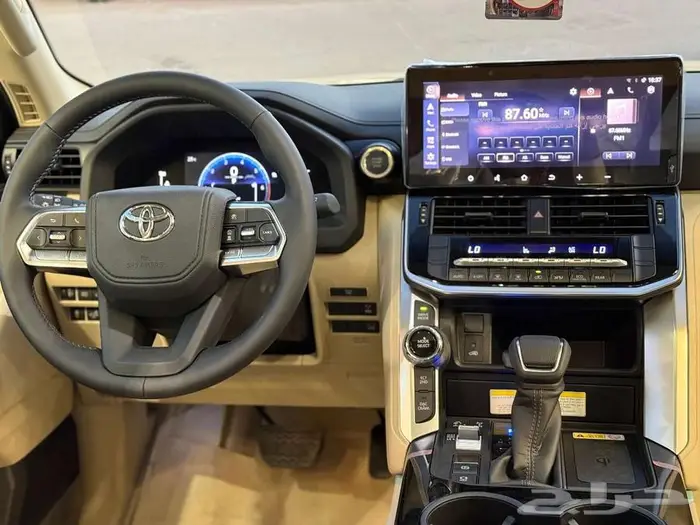 لاندكروزر GXR L3 بنزين 2025 الأيقونة الأقوى على الطرق الوعرة 6