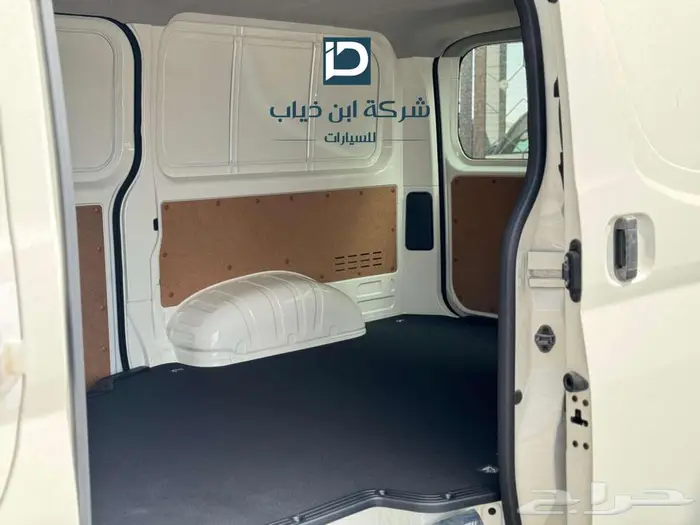 تويوتا هايس بضاعه ديزل سقف منخفض قير عادي لدي شركة ابن ذياب 3