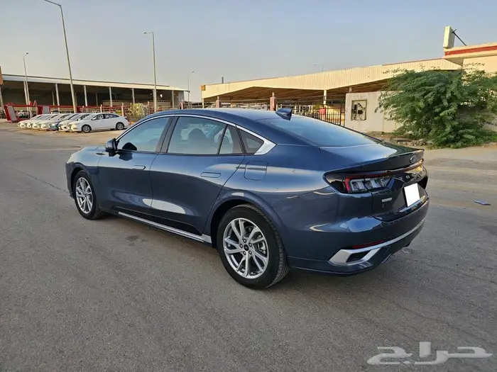 فورد تورس تريند بلس 2023 5