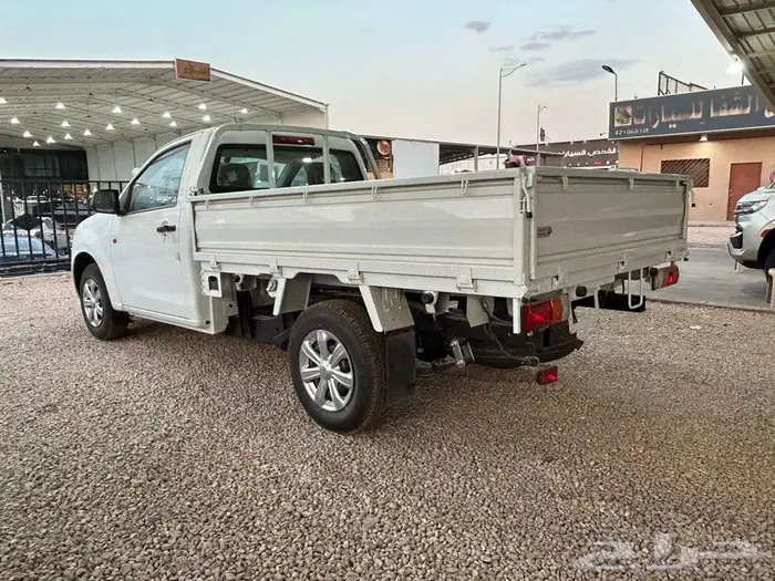 ايسوزو ديماكس غماره جوانب دفع خلفي 2025 1