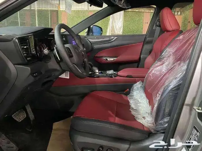 لكزس - NX350 - 2025 - AA - بنزين - داخلي احمر و جملي 7