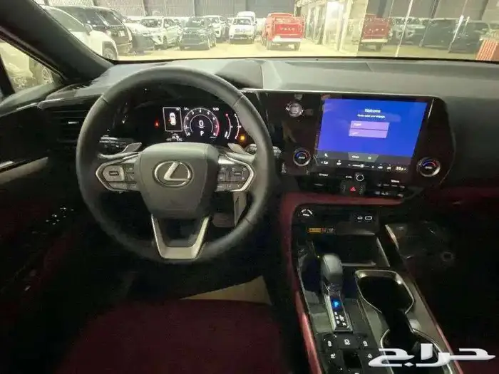 لكزس - NX350 - 2025 - AA - بنزين - داخلي احمر و جملي 5