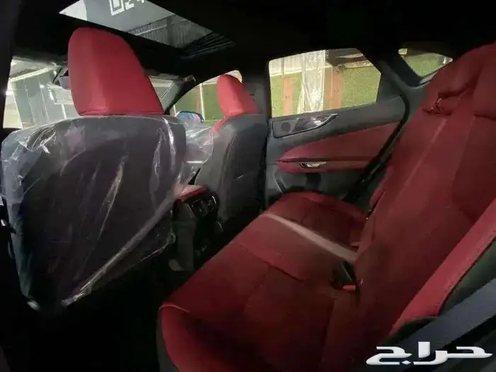 لكزس - NX350 - 2025 - AA - بنزين - داخلي احمر و جملي 3