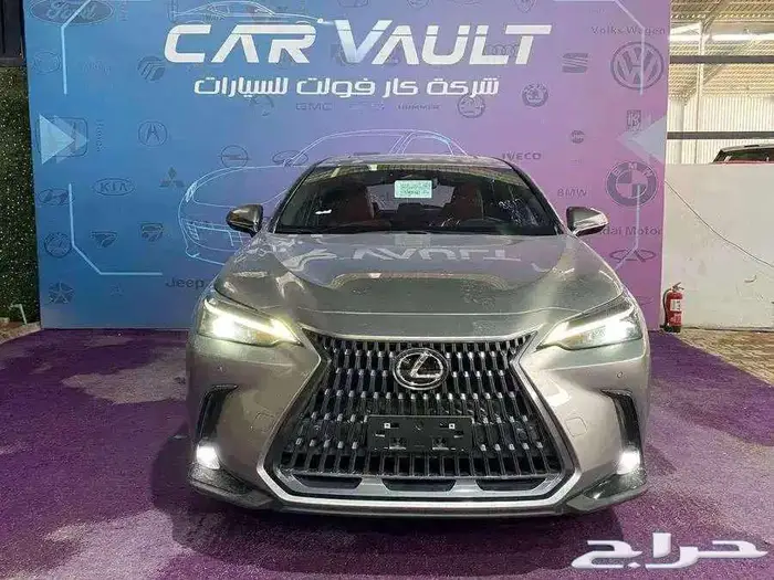 لكزس - NX350 - 2025 - AA - بنزين - داخلي احمر و جملي 0
