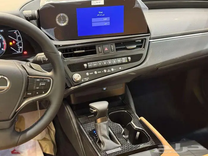 لكزس ES250 AA سعودي 2025 -قيادة لا مثيل لها 5