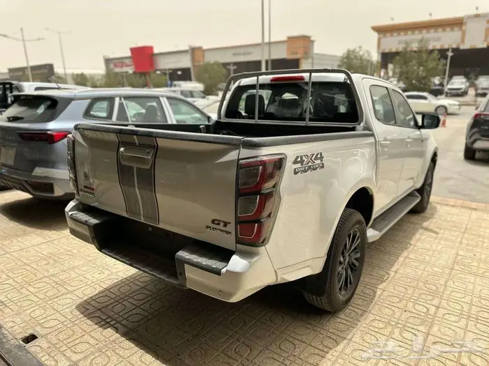 ايسوزو غمارتين فل GT ديزل 2025 كاش وتقسيط 8