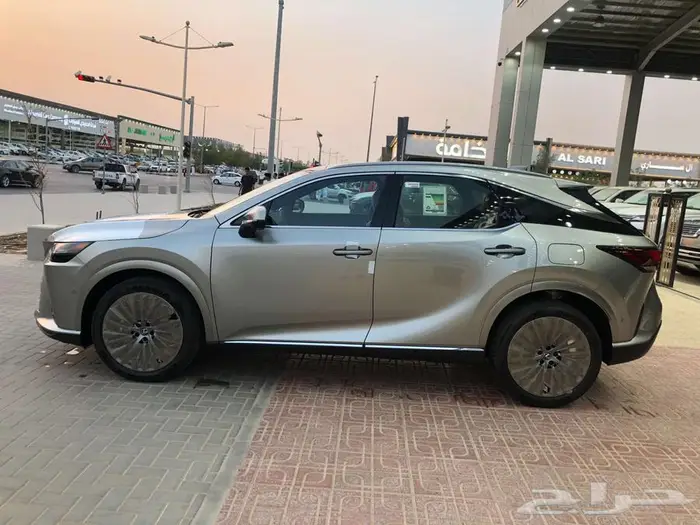 لكزس RX 350 BB 2025بريمي (ابيض -تيتانيوم - ) 3