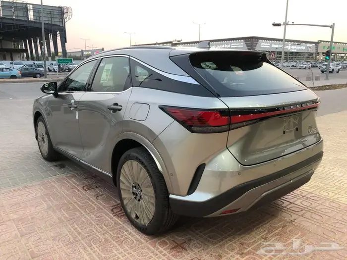لكزس RX 350 BB 2025بريمي (ابيض -تيتانيوم - ) 6