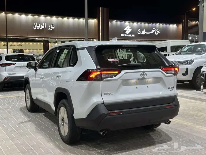 تويوتا راف فور LE 4X4 ستاندر بنزين 2025 4